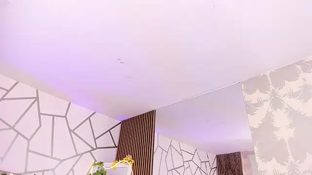 CYRUS_TAY