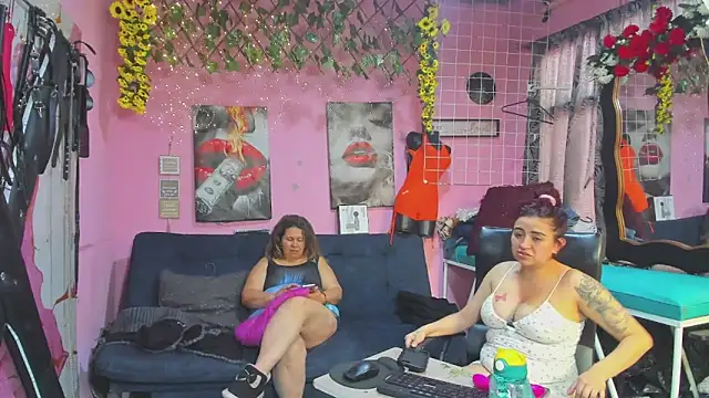 lesbiancuple webcam