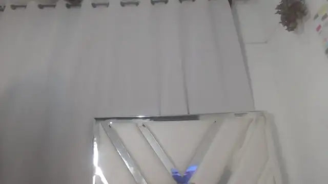 AlannaHarper webcam