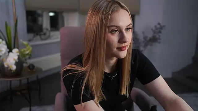 DanikaGudinas webcam
