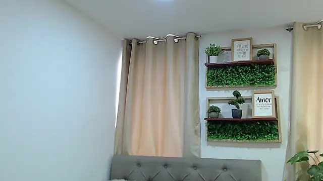 sasi_luna webcam