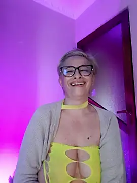 LunaBlaise webcam