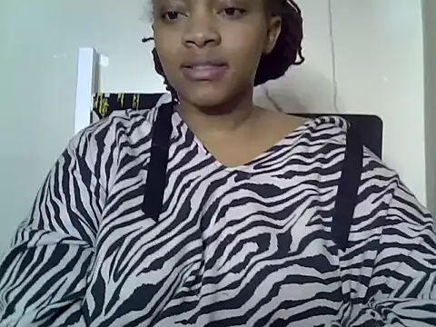 Curvy_Charm webcam