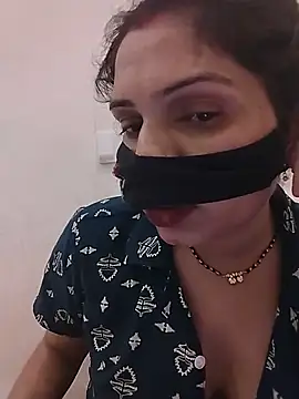 KAJALBHABHI_ webcam