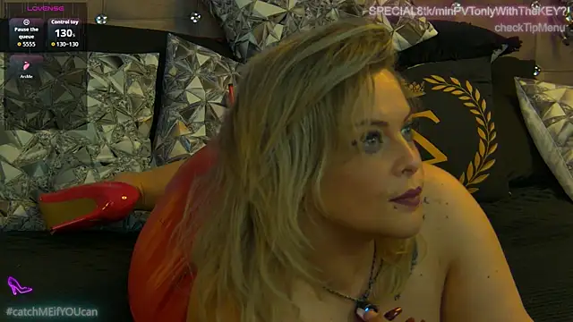 ToughVamp_MockinWITCH webcam