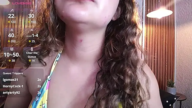 CurlyDani webcam