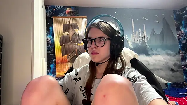 Elira_Breeze webcam