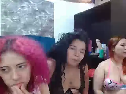 LITTLEKITTY19 webcam