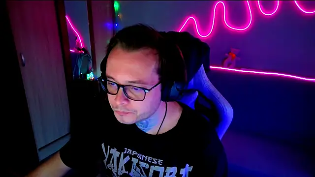 MeLanXolik webcam