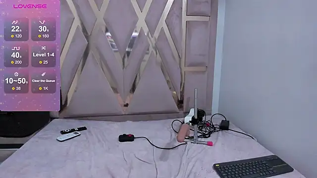 Lucy_asm webcam