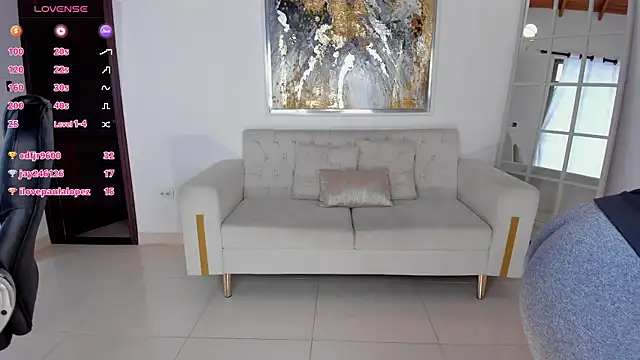 CharlotteCox_ webcam