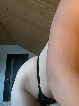 mewKate webcam