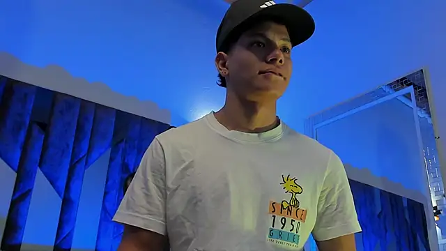 TonyPetrovjs webcam