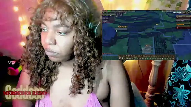 MercedesRedd webcam