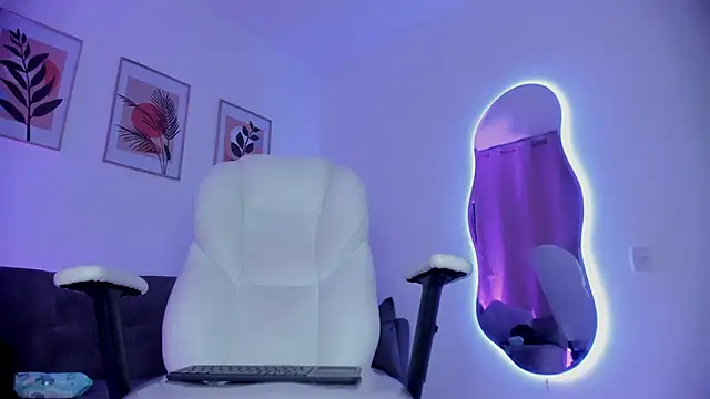Mia_Luna webcam