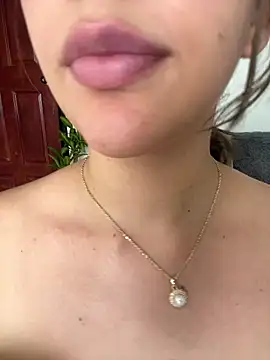 Mari_Rouse webcam