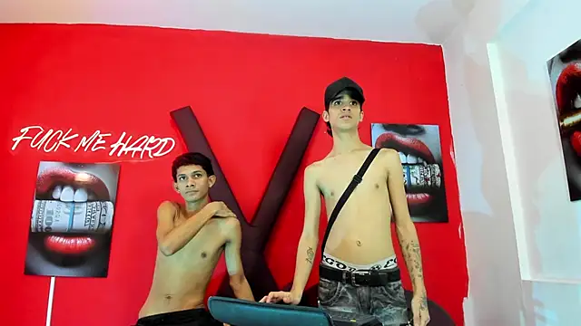 TWINKS_BOYSX webcam