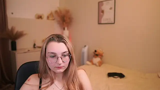 Sophielux18 webcam