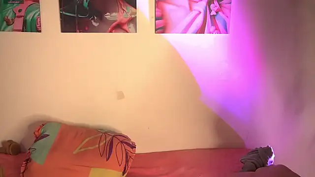 pocahotass_11 webcam
