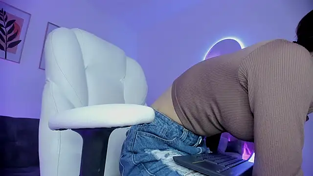 Mia_Luna webcam