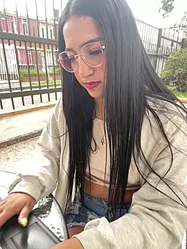 Daniela_Pink webcam