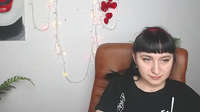 NinaFlawlees webcam