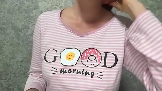 Angelinaa19 webcam