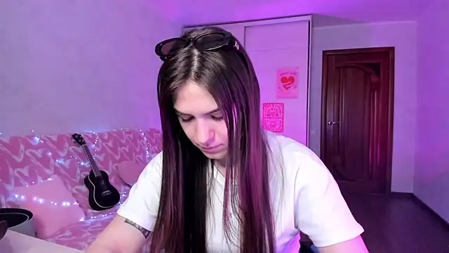 luna_lust_212 webcam
