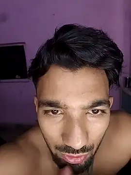 ItsPlayboy031 webcam