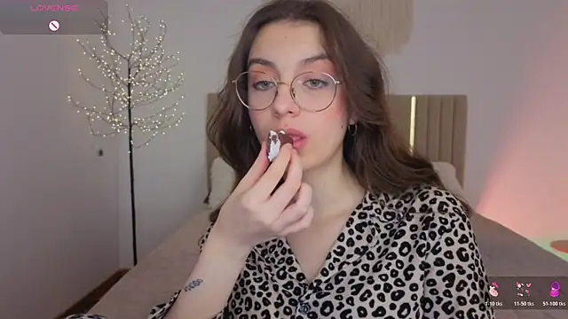 Real_cutie1 webcam