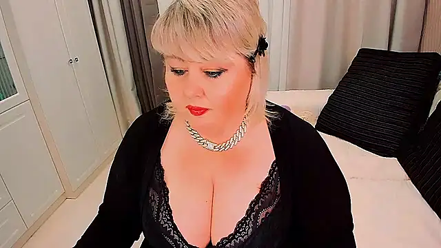 BIGTITSBBW webcam
