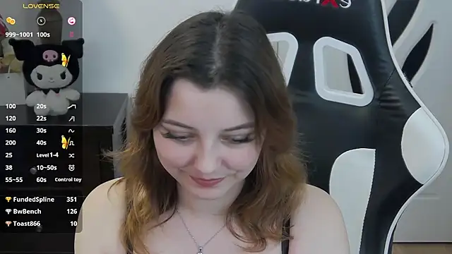 pretty_little_thing webcam
