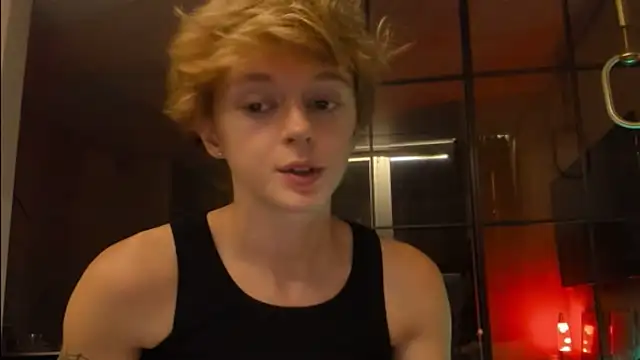 Skeshisamae - Male webcam sex chat