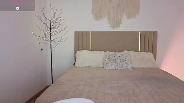Real_cutie1 webcam