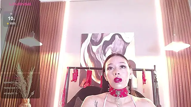 CurlyDani webcam