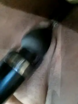 Maliaebonyfetish webcam