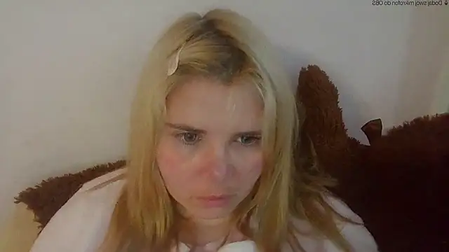 HornyElena webcam