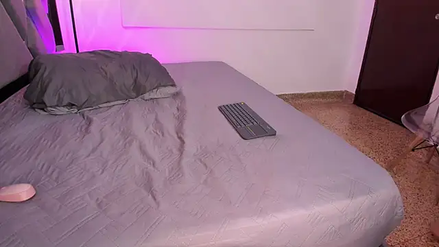 AmaraLewis webcam