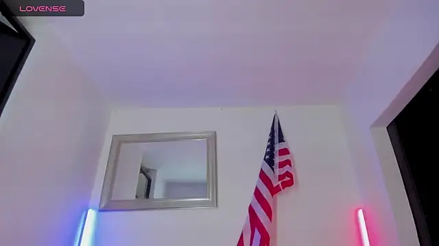 Naughty_Blue live sex cam