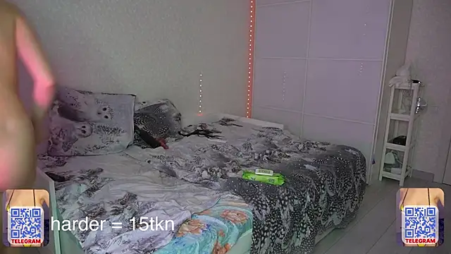 cream_fucks webcam