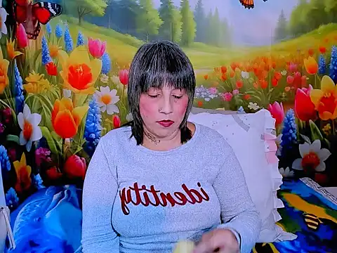 indianroxy webcam