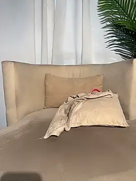 MiaFoxie_ webcam