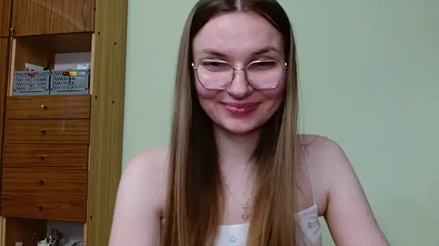 LooveELLYx webcam