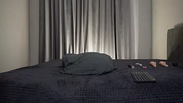 Nik_Sharp webcam