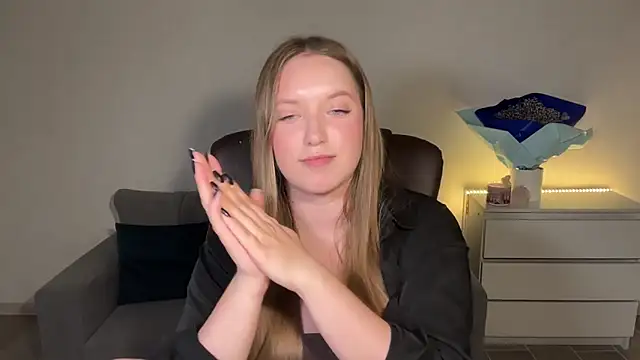 EvaMaddison webcam