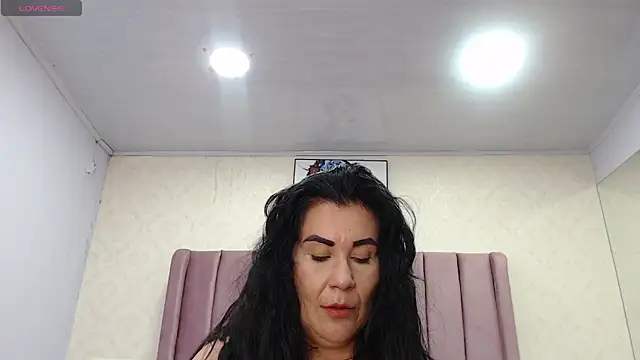 AriannaAdames live sex cam