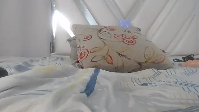 AlannaHarper webcam
