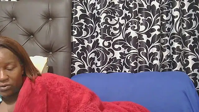 sluttylaura21 webcam