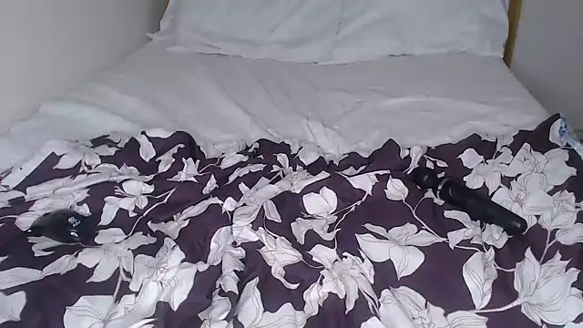 Bella_2025 webcam