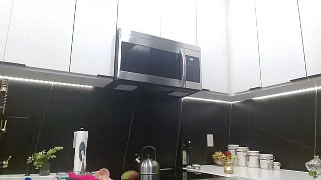 HazelSkyesChat webcam